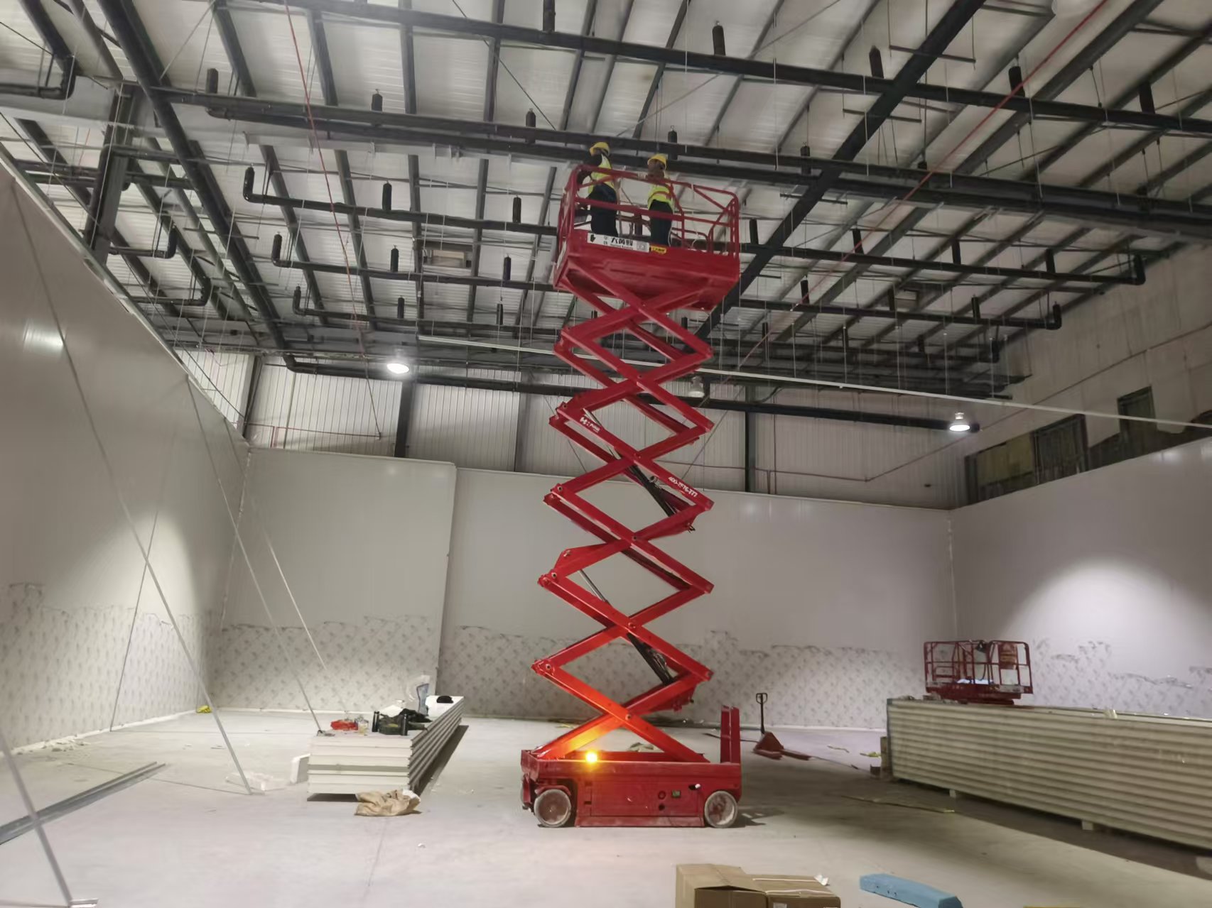 建造20000立方倉儲中心大型冷庫多少錢？